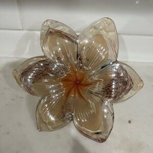 Elegant Glass Flower Art Piece